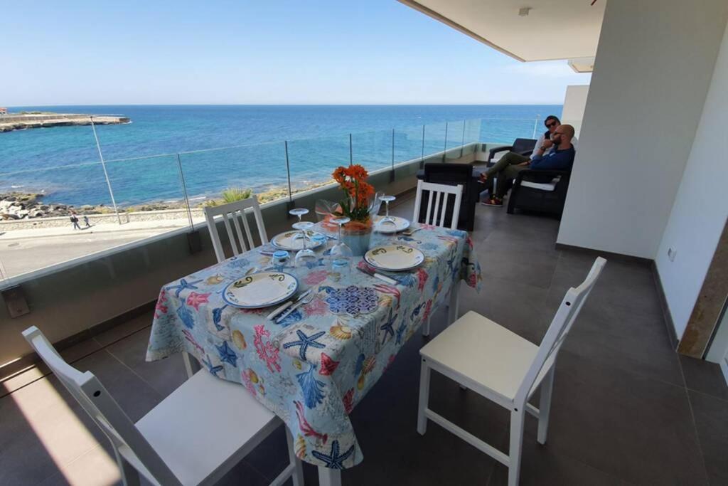 Il Mare In Casa - Appartamento Al Mare In Puglia Монополи Экстерьер фото